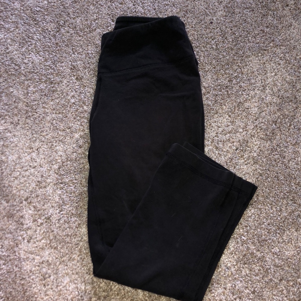 Black Reebok cropped leggings